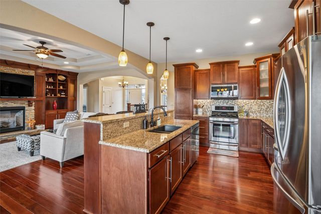 14504 Brookview Drive, Urbandale, IA 50323