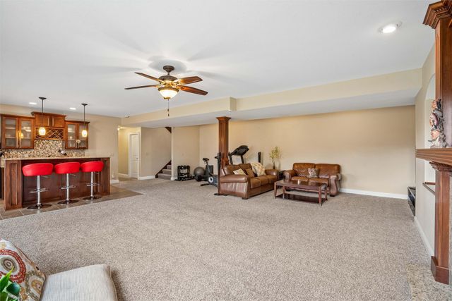 14504 Brookview Drive, Urbandale, IA 50323