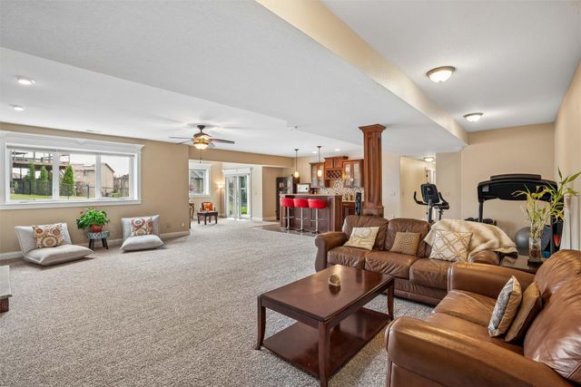 14504 Brookview Drive, Urbandale, IA 50323