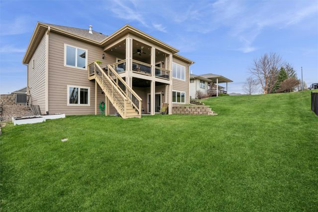 14504 Brookview Drive, Urbandale, IA 50323