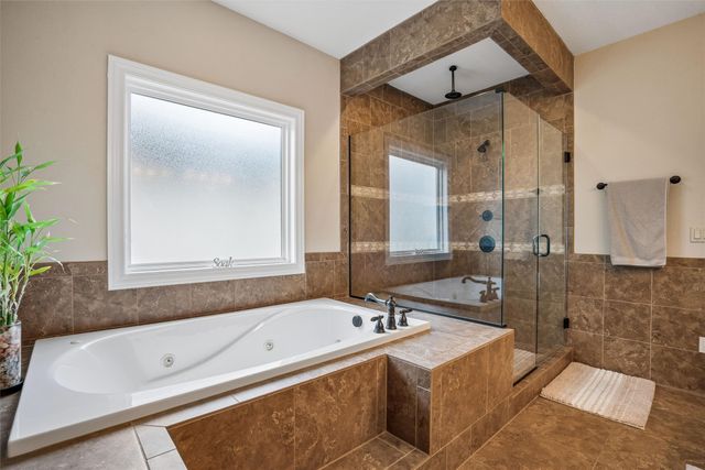 14504 Brookview Drive, Urbandale, IA 50323