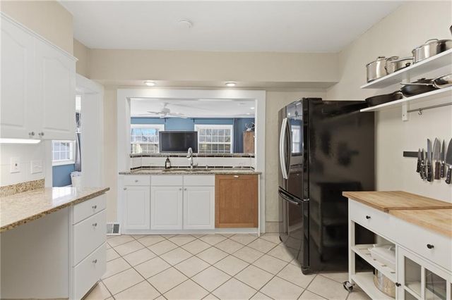 3939 Sunrise Drive, Kansas City, MO 64123