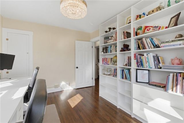 3939 Sunrise Drive, Kansas City, MO 64123