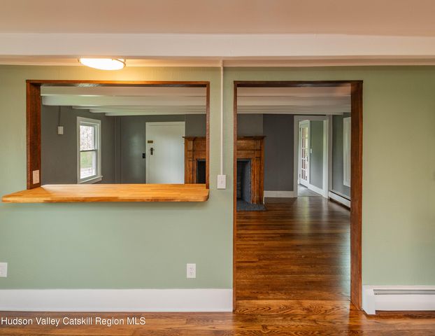 1625 New York 32, Saugerties, NY 12477