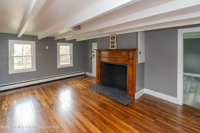 1625 New York 32, Saugerties, NY 12477