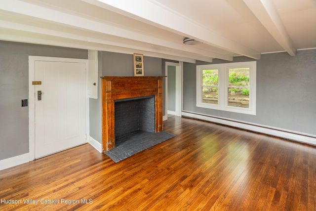 1625 New York 32, Saugerties, NY 12477