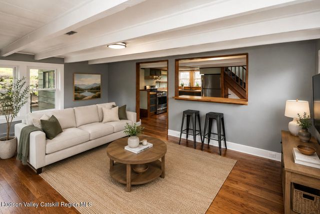 1625 New York 32, Saugerties, NY 12477
