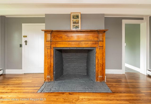 1625 New York 32, Saugerties, NY 12477