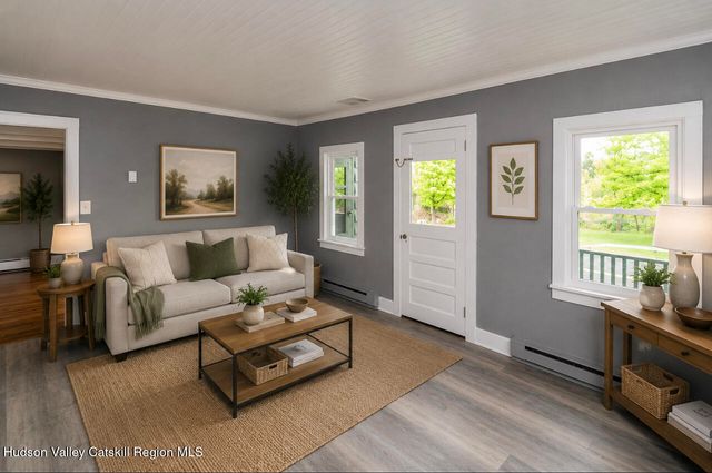 1625 New York 32, Saugerties, NY 12477