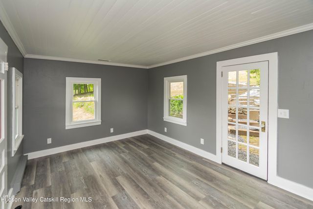 1625 New York 32, Saugerties, NY 12477
