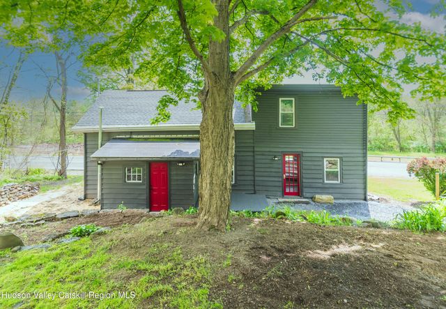 1625 New York 32, Saugerties, NY 12477