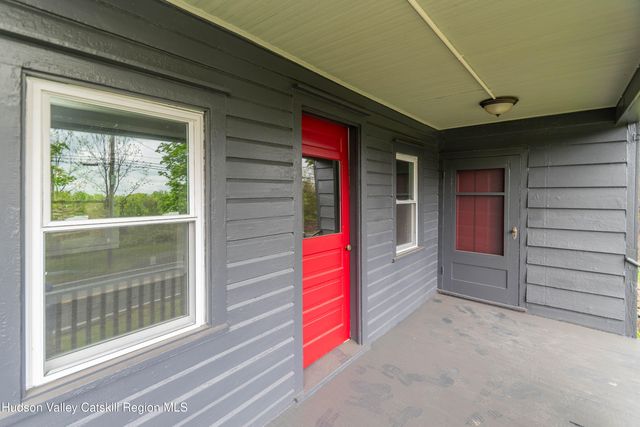 1625 New York 32, Saugerties, NY 12477