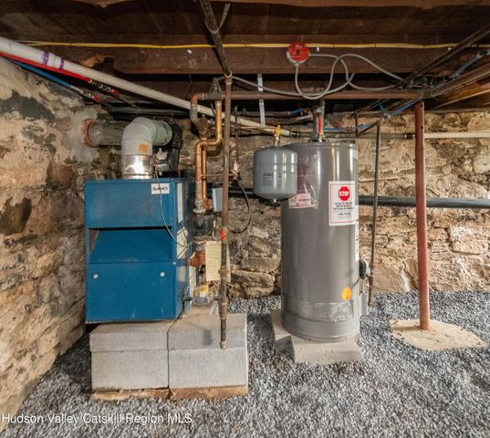 1625 New York 32, Saugerties, NY 12477