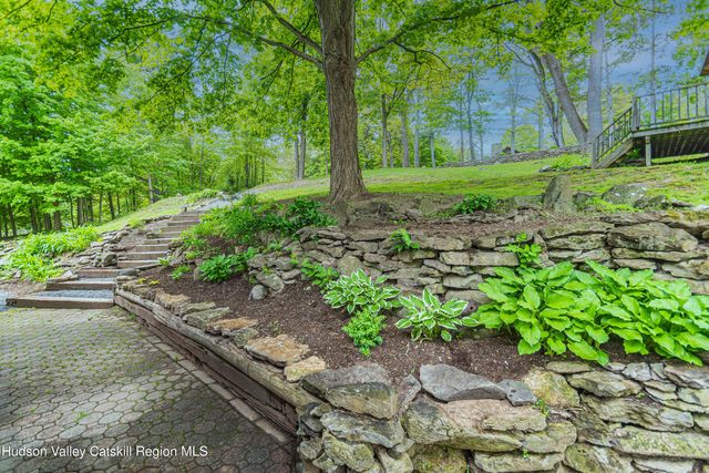 1625 New York 32, Saugerties, NY 12477