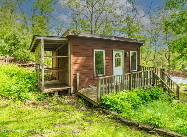 1625 New York 32, Saugerties, NY 12477