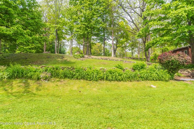 1625 New York 32, Saugerties, NY 12477