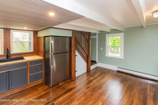 1625 New York 32, Saugerties, NY 12477