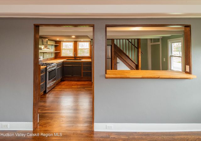 1625 New York 32, Saugerties, NY 12477