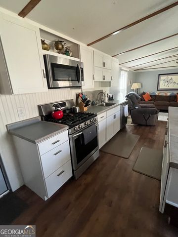 32 Nelson Lane, Hiawassee, GA 30546