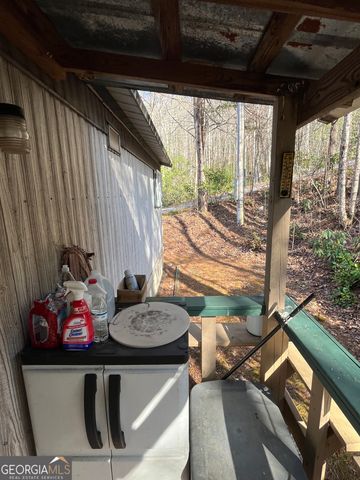 32 Nelson Lane, Hiawassee, GA 30546