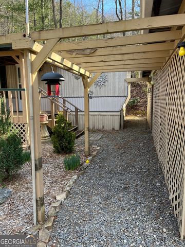 32 Nelson Lane, Hiawassee, GA 30546