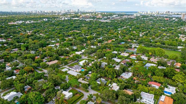 11403 NE 8th Ave, Biscayne Park, FL 33161
