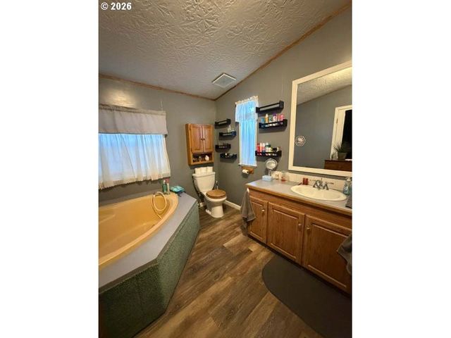 10400 Se COOK Ct 22, Milwaukie, OR 97222