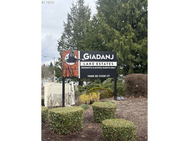 10400 Se COOK Ct 22, Milwaukie, OR 97222