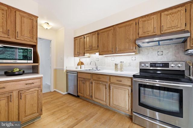 7211 ASHVIEW DR, Springfield, VA 22153