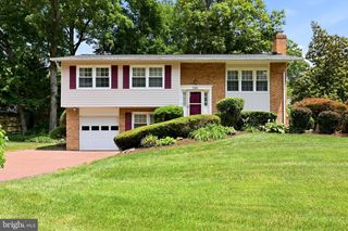 7211 ASHVIEW DR, Springfield, VA 22153