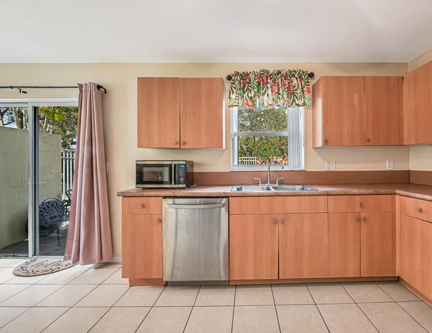 845 Imperial Lake Road, West Palm Beach, FL 33413