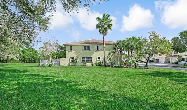 845 Imperial Lake Road, West Palm Beach, FL 33413