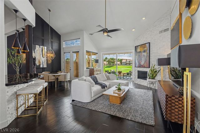 7949 Harbour Towne Avenue, Las Vegas, NV 89113