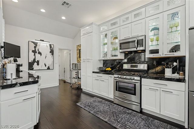 7949 Harbour Towne Avenue, Las Vegas, NV 89113