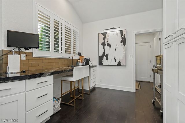 7949 Harbour Towne Avenue, Las Vegas, NV 89113