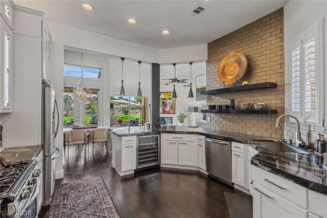 7949 Harbour Towne Avenue, Las Vegas, NV 89113