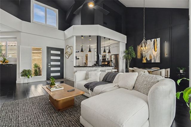 7949 Harbour Towne Avenue, Las Vegas, NV 89113