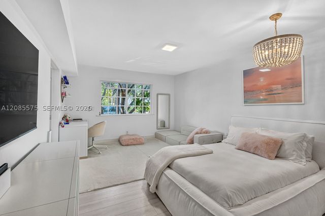 755 Curtiswood Dr, Key Biscayne, FL 33149