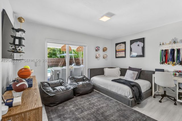 755 Curtiswood Dr, Key Biscayne, FL 33149