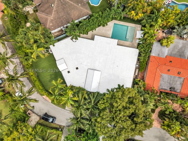 755 Curtiswood Dr, Key Biscayne, FL 33149
