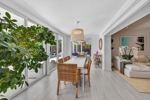 755 Curtiswood Dr, Key Biscayne, FL 33149