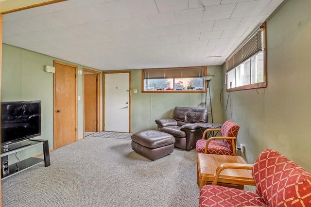 1411 23rd Avenue S, Moorhead, MN 56560
