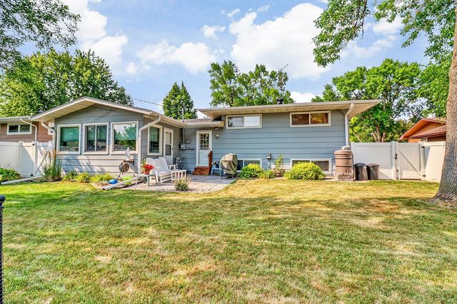 1411 23rd Avenue S, Moorhead, MN 56560