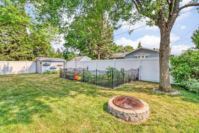 1411 23rd Avenue S, Moorhead, MN 56560