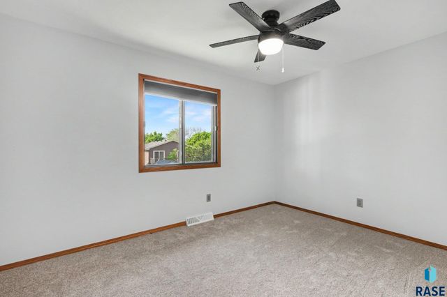 5413 W Missouri St St Street, Sioux Falls, SD 57106