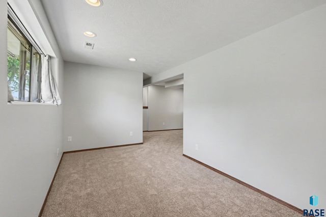 5413 W Missouri St St Street, Sioux Falls, SD 57106