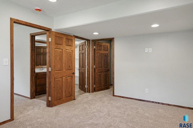 5413 W Missouri St St Street, Sioux Falls, SD 57106