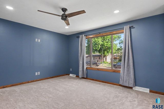 5413 W Missouri St St Street, Sioux Falls, SD 57106