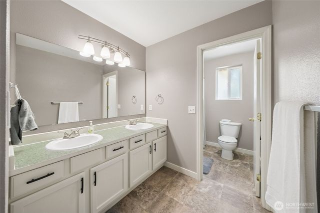18541 100th Avenue E, Puyallup, WA 98375