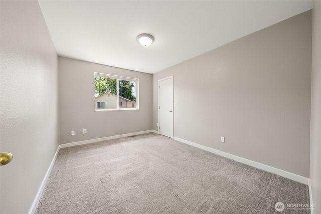 18541 100th Avenue E, Puyallup, WA 98375